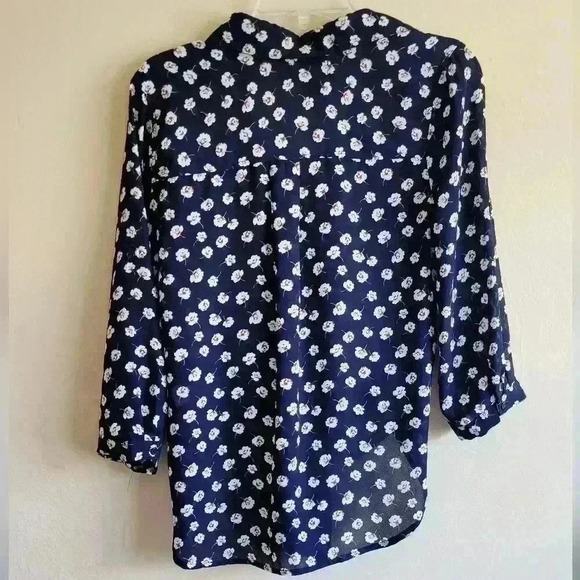 Vixbe navy floral print button up tie front blouse size small 3/4 Sleeves - Picture 6 of 11